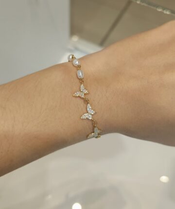 Pulsera perlas de río y mariposas con circonias