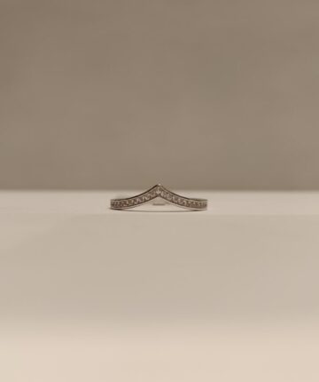 Anillo estilo Valentino con circonias