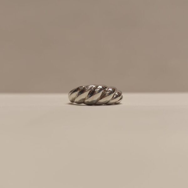 Anillo torneado ancho