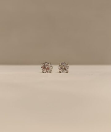 Caravanas con circonias de 7mm y engarce de 4 puntas